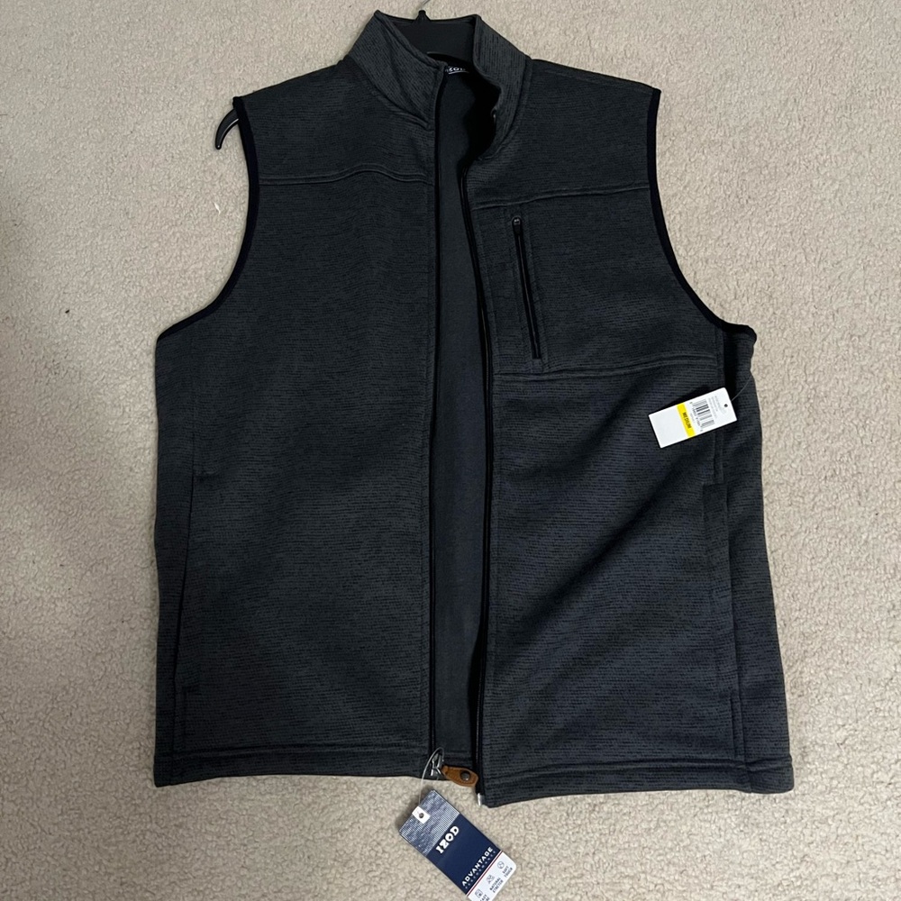 Izod Men's Black Sleeveless Jacket